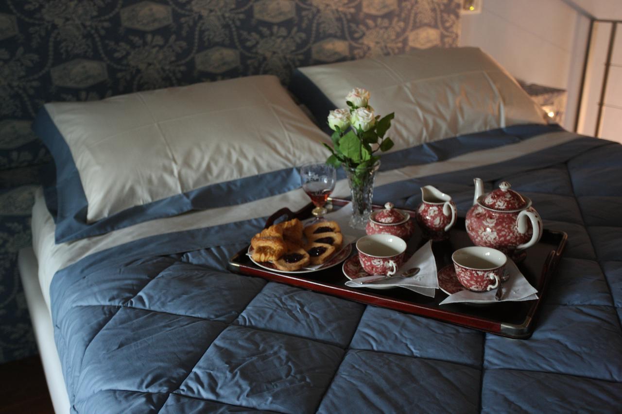 Bed and Breakfast Palazzo Santinelli Сант'Анджело-ін-Вадо Номер фото
